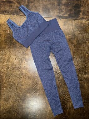 Navy Blue Leopard Print Active Set - Sports Bra & Leggings